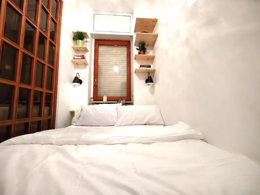 Casa Cloclo: Design & Vintage Apt Above Subway Milan Apartment