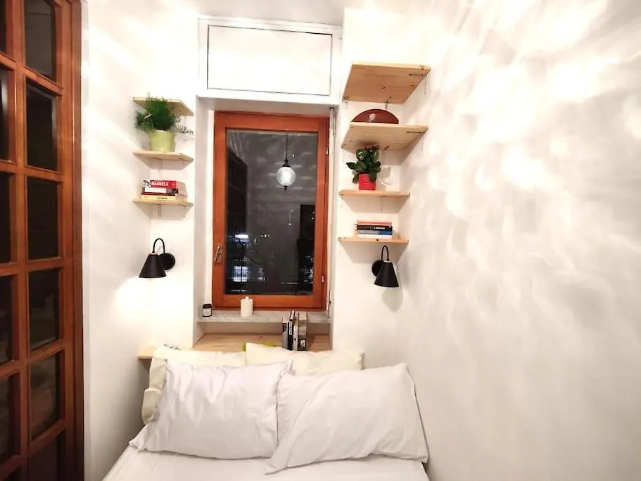 Casa Cloclo: Design & Vintage Apt Above Subway Milan Apartment